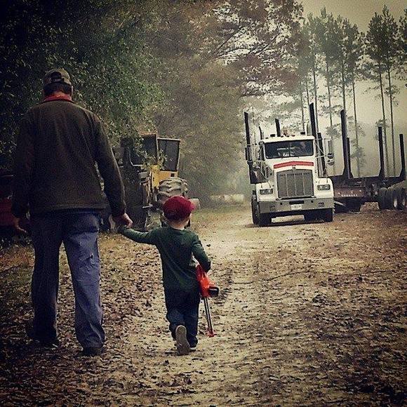 Meet your Posher, Travis - Picture 1 of 1